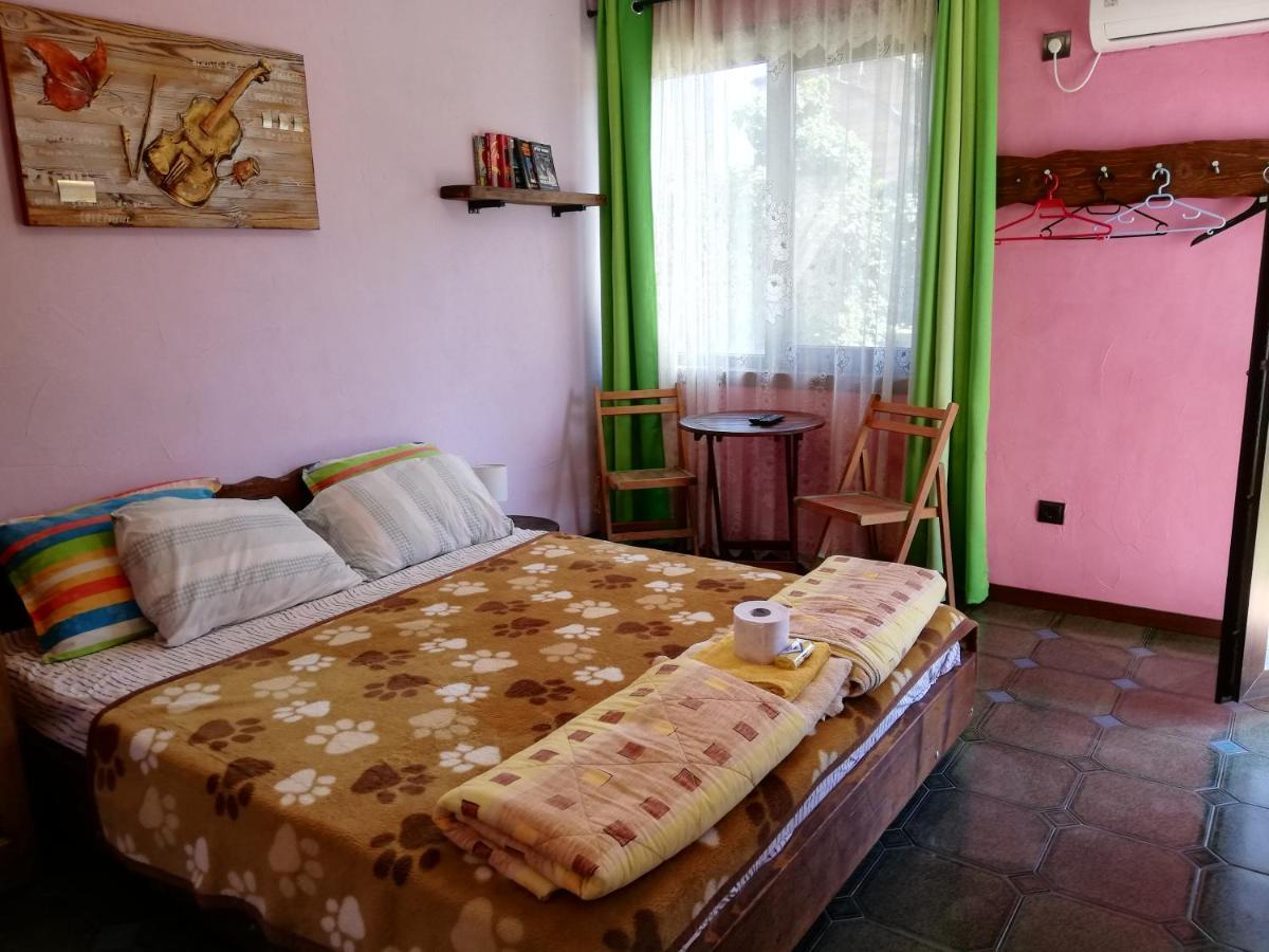 Guest House Fanny Sinemoretz Buitenkant foto
