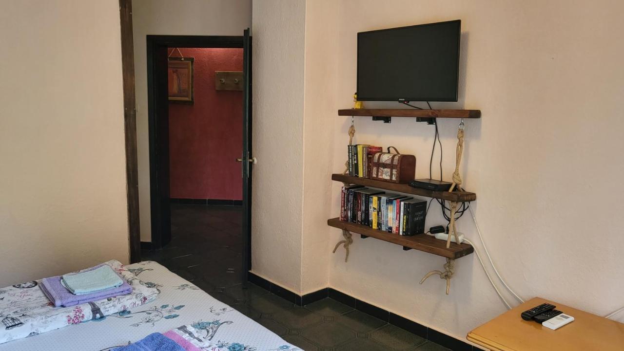 Guest House Fanny Sinemoretz Buitenkant foto