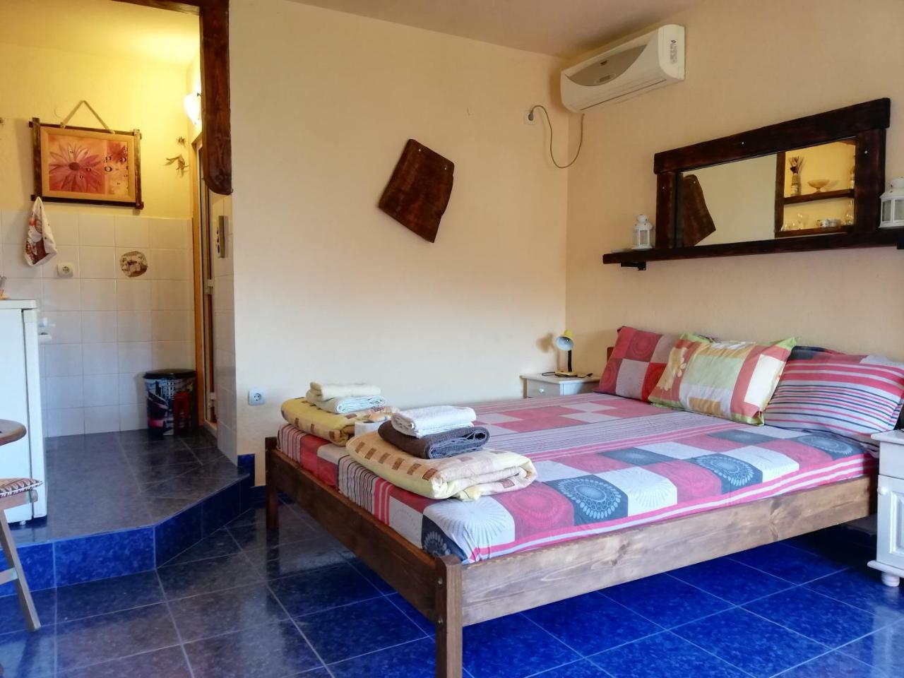 Guest House Fanny Sinemoretz Buitenkant foto